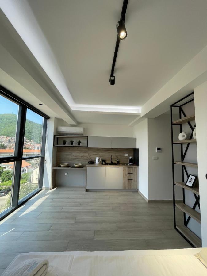 Dora Family Apartments بودفا المظهر الخارجي الصورة