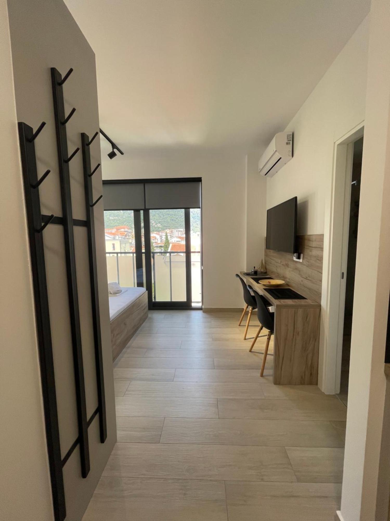 Dora Family Apartments بودفا المظهر الخارجي الصورة